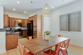 Bright Modern 3 Bedroom House in Hip East Austin